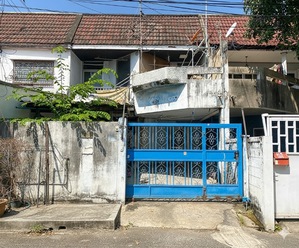 ทาวน์เฮ้าส์ ขาย ราคาต่ำกว่าตลาด บ้านทาวน์เฮาส์สุขุมวิท สุขุมวิท56 ย่านอ่อนนุช/พระโขนง ใกล้ทางด่วนเฉลิมมหานคร