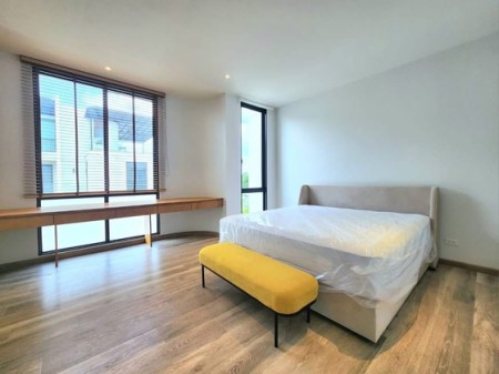 ทาวน์โฮม ขาย รายล้อมด้วยโรงเรียนนานาชาติ ทาวน์โฮมหรูพระราม3 ใกล้สาทรสีลม Luxury-townhome-Rama3-For-Home-office Luxury-Townhome-Located-in-the-heart-ofRamaIII–Sathupradit